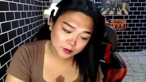 Snapshot of urgirl_dimple chatting on 09.18.25 Dimple online show from 09.18.25