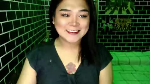 Snapshot of urgirl_dimple chatting on 09.19.25 Dimple online show from 09.19.25