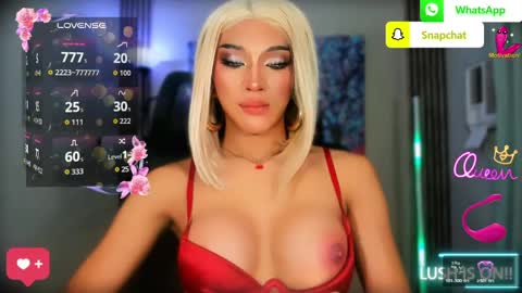 Snapshot of urgoddess_bella chatting on 04.28.26 My bella 3 online show from 04.28.26