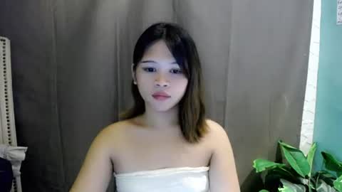 Snapshot of urgoddessawoman chatting on 06.18.26 urgoddessawoman online show from 06.18.26
