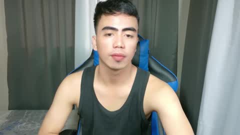 Snapshot of urguy_francis chatting on 02.16.25 urguy_francis online show from 02.16.25