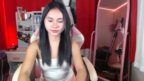 Snapshot of urhot_angelica chatting on 04.05.26 Angelica online show from 04.05.26