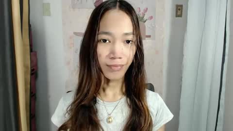 Snapshot of urhot_athena chatting on 06.19.26 urhot_athena online show from 06.19.26