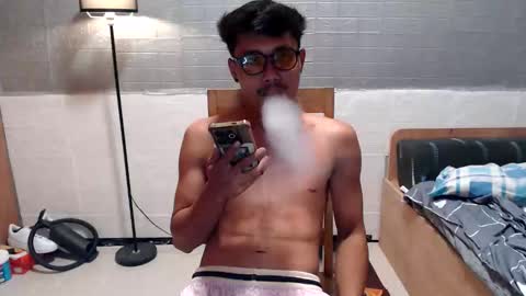 Snapshot of urhot_frank chatting on 01.08.26 urhot_frank online show from 01.08.26