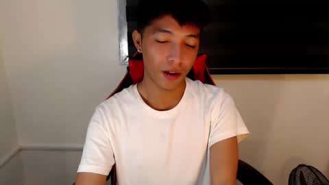 Snapshot of urhotethanxx chatting on 02.12.26 Ethan online show from 02.12.26