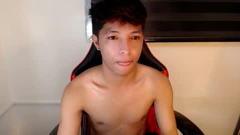 Snapshot of urhotethanxx chatting on 02.23.26 Ethan online show from 02.23.26