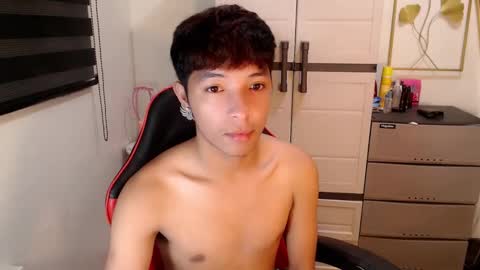 Snapshot of urhotethanxx chatting on 03.03.26 Ethan online show from 03.03.26