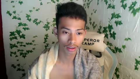 Snapshot of urhotfuckingass chatting on 12.30.24 richard online show from 12.30.24