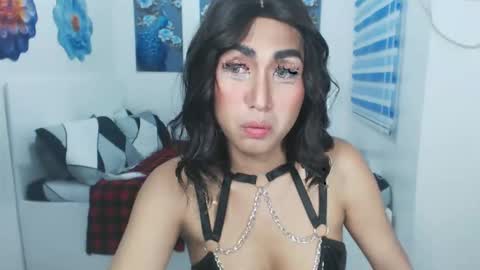 Snapshot of urhotsapphire chatting on 04.13.26 urhotsapphire online show from 04.13.26