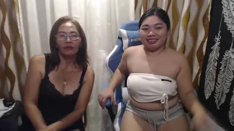 Snapshot of urhotvivian11 chatting on 12.18.24 urhotvivian11 online show from 12.18.24