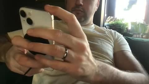 Snapshot of urhungdaddy8 chatting on 11.05.25 Hung Daddy online show from 11.05.25