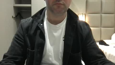 Snapshot of urhungdaddy8 chatting on 03.20.26 Hung Daddy online show from 03.20.26