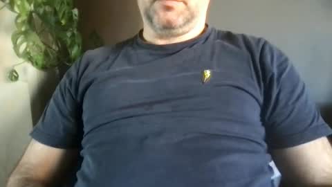 Snapshot of urhungdaddy8 chatting on 03.25.26 Hung Daddy online show from 03.25.26