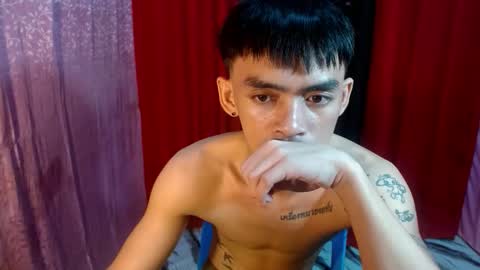 Snapshot of urhunky_boy chatting on 05.26.26 urhunky_boy online show from 05.26.26