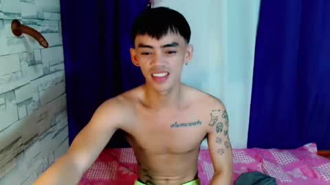 Snapshot of urhunky_boy chatting on 05.28.26 urhunky_boy online show from 05.28.26