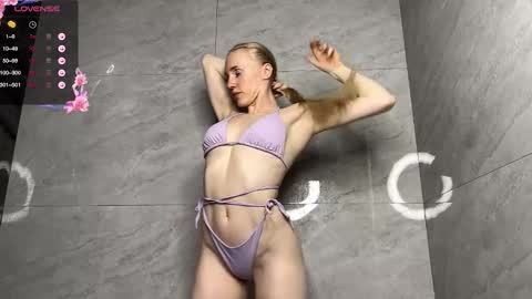 ElizabethLizy online show from 11.06.25