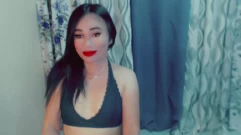 Snapshot of urlovely_che chatting on 06.28.26 urlovely_che online show from 06.28.26
