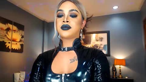 UrMajestyTyra online show from 02.16.25