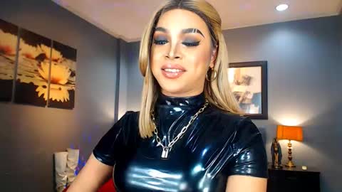 UrMajestyTyra online show from 02.17.25