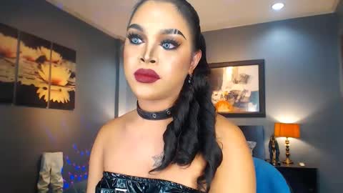 UrMajestyTyra online show from 03.03.25