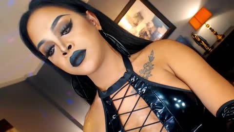 UrMajestyTyra online show from 10.09.25