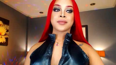 UrMajestyTyra online show from 10.20.25