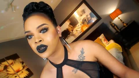 UrMajestyTyra online show from 03.29.26