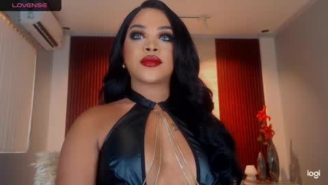 Snapshot of urmajestytyra chatting on 05.30.26 UrMajestyTyra online show from 05.30.26