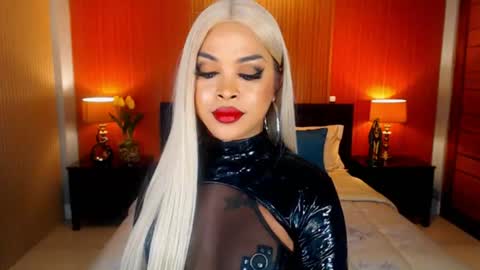 Snapshot of urmajestytyra chatting on 07.04.26 UrMajestyTyra online show from 07.04.26