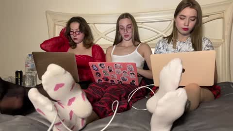 urmissalice online show from 12.31.24