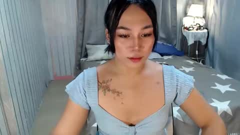 Snapshot of urnaughty_trishaxx chatting on 10.07.25 trisha online show from 10.07.25