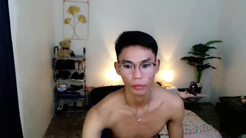 Snapshot of urnaughtydreamboy_rence chatting on 10.13.25 Rence online show from 10.13.25