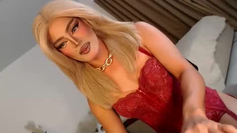 Snapshot of urnauthy_ciliaxxx chatting on 04.30.26 cecilia online show from 04.30.26