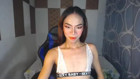 urpinay_cassy online show from 01.23.25