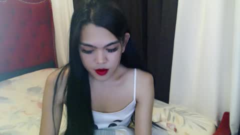 Snapshot of urpinayjenfuckerxxx chatting on 09.26.25 Jenny online show from 09.26.25