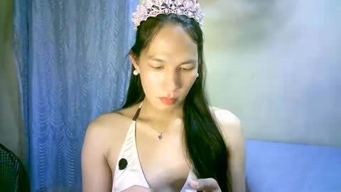 Snapshot of urpinaylovelyjuliaxxx chatting on 01.28.25 queen julia not into CHEAPGUY online show from 01.28.25