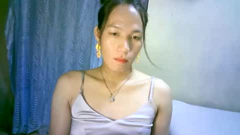 Snapshot of urpinaylovelyjuliaxxx chatting on 02.17.25 queen julia not into CHEAPGUY online show from 02.17.25