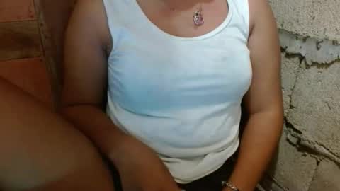 Snapshot of urpinaymorena chatting on 10.12.25 Aleah online show from 10.12.25