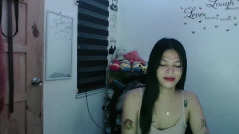 Snapshot of urpreciouspinayxxx chatting on 02.06.25 hi im kim online show from 02.06.25