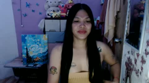 Snapshot of urpreciouspinayxxx chatting on 07.07.26 hi im kim online show from 07.07.26
