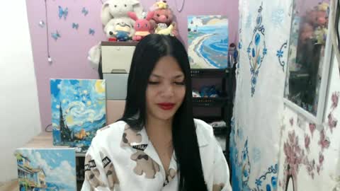 Snapshot of urpreciouspinayxxx chatting on 07.23.26 hi im kim online show from 07.23.26