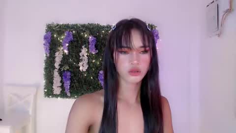 Snapshot of ursandra_xx chatting on 02.05.25 ursandra_xx online show from 02.05.25