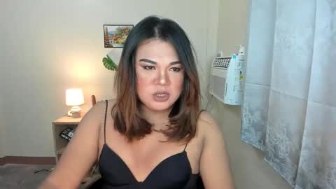 Snapshot of ursangredeia chatting on 10.19.25 ursangredeia online show from 10.19.25