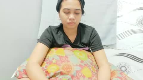 Snapshot of ursexy_pinay_skinny chatting on 05.03.26 im jenny online show from 05.03.26