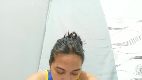 Snapshot of ursexy_pinay_skinny chatting on 05.22.26 im jenny online show from 05.22.26