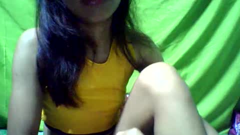 Snapshot of ursexydoll18 chatting on 01.12.25 Darlyn room online show from 01.12.25