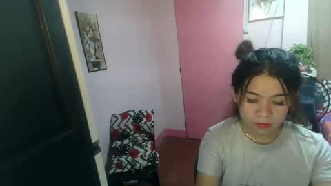 Snapshot of ursweet_cynthia chatting on 09.13.25 u can call me cynth online show from 09.13.25