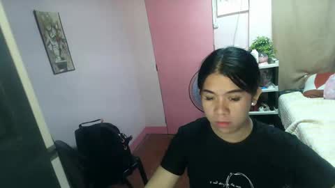 Snapshot of ursweet_cynthia chatting on 09.19.25 u can call me cynth online show from 09.19.25