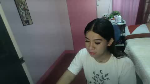 Snapshot of ursweet_cynthia chatting on 09.22.25 u can call me cynth online show from 09.22.25