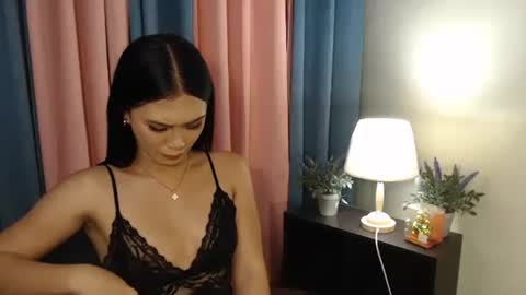 Snapshot of ursweet_gwennyxx chatting on 09.30.25 JUST CALL ME GWENNY online show from 09.30.25